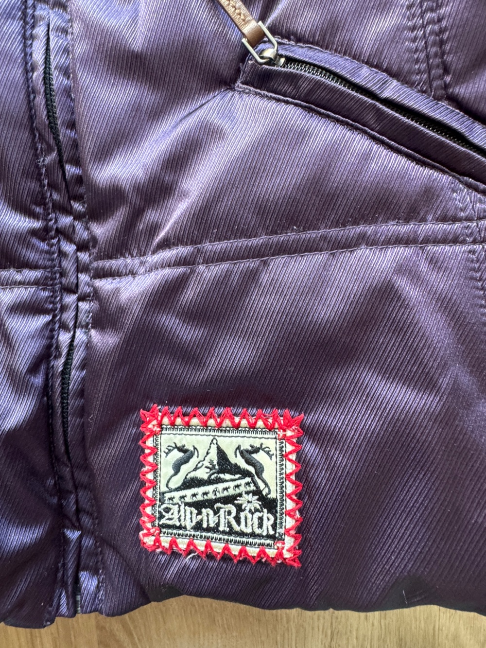 Vintage Alp-n-Rock Reversible "Freedom" Embroidered Puffer Vest Size 3 (Med) Y2K - Picture 4 of 12